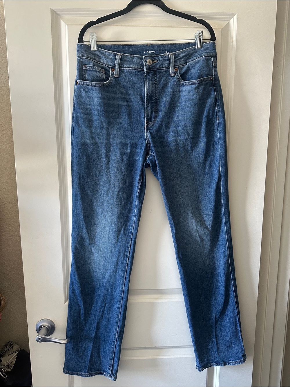 Old Navy Women's High Rise OG Straight-Leg Jeans in Medium Blue Wash